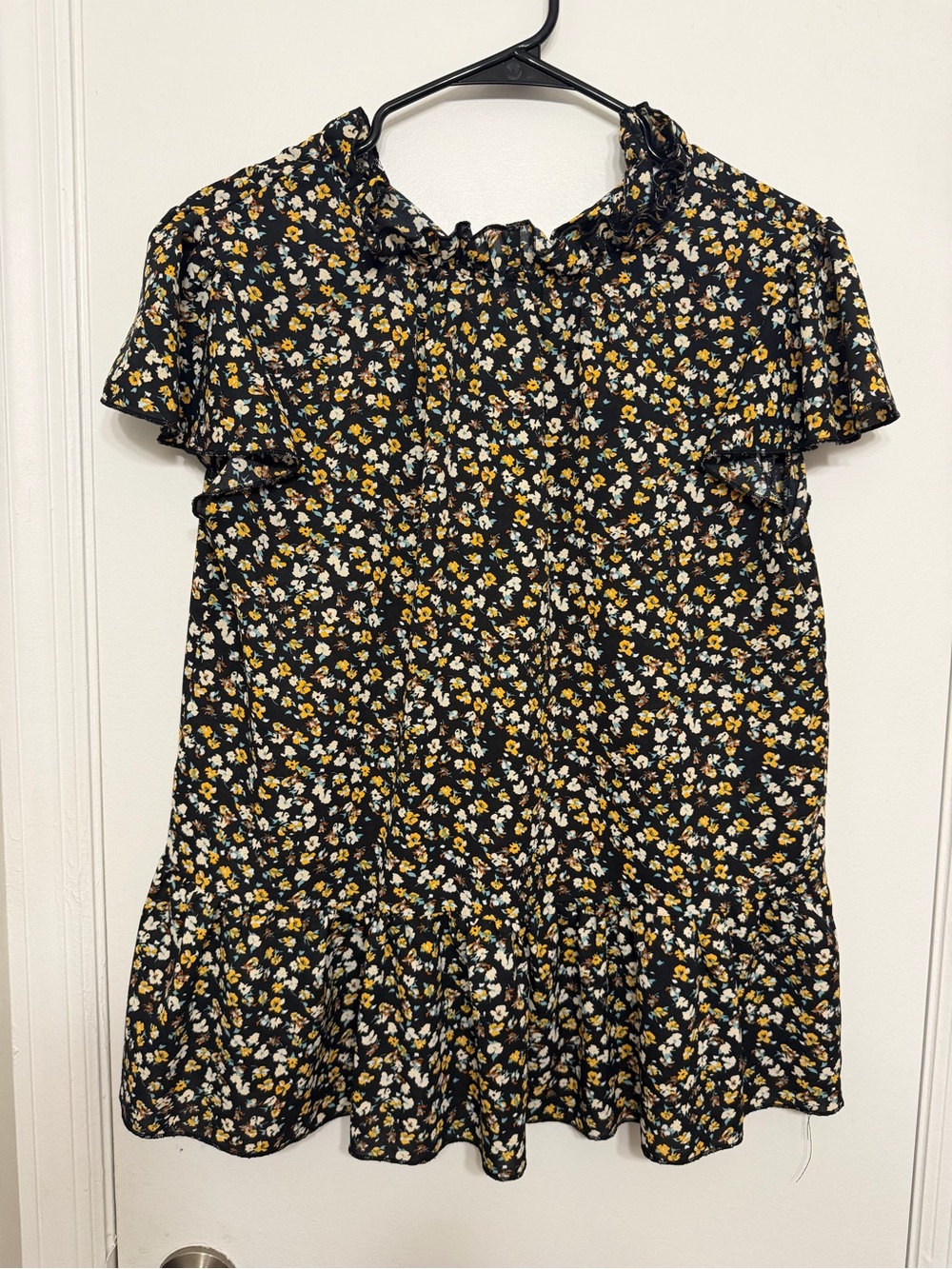 NWOT Women’s Floral Ruffle Neck Top